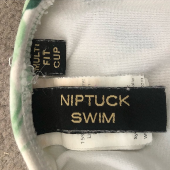 Gorgeous green print Nip Tuck one piece swim suit - Picture 4 of 5